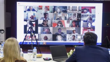 El Consejo Federal de Educación se reunió para evaluar la situación epidemiológica en las escuelas, a un mes del inicio del ciclo lectivo presencial, por burbujas.