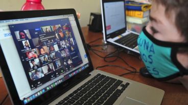 En Buenos Aires vuelve la virtualidad, al menos por unos días.