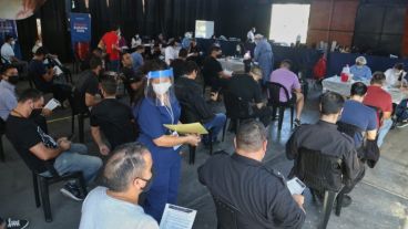 La vacunación se realiza en el Galpón 17.