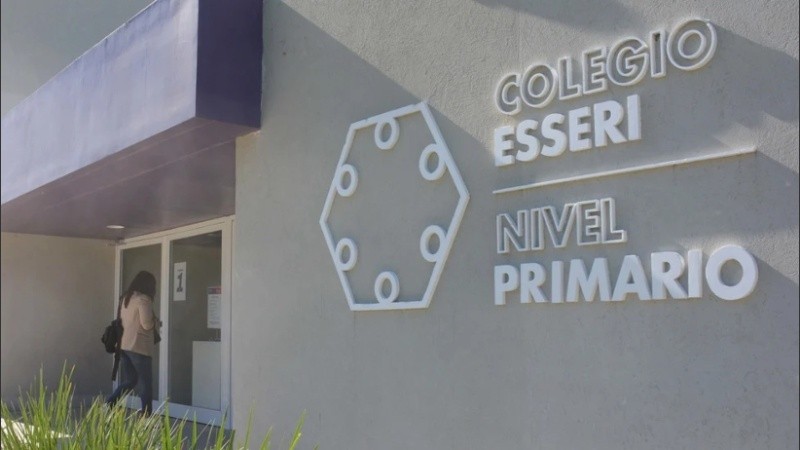 El colegio ESSERI envió un comunicado a los padres explicándoles su postura.
