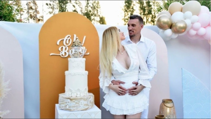 Franco Armani y su esposa, Daniela Rendon