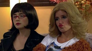 María Elena y Moni en Casados con Hijos.