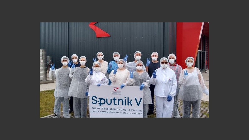 Un laboratorio argentino prepara la fabricación masiva de la vacuna Sputnik V