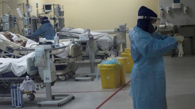 Pese a la vacunación, Chile está en fase 1 y con su sistema de salud al límite.