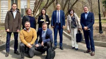 Marcelo Figueiras y parte de su equipo en Rusia.