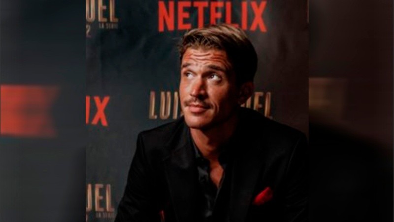 Juani, contó que para los dos primeros capítulos, varios personajes del elenco se juntaron en una cena organizada con Diego Boneta.