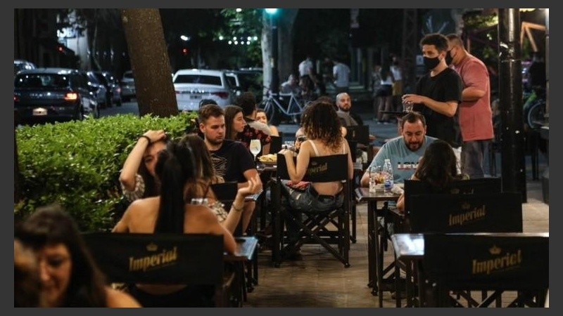 La Legislatura dispuso subsidios para gastronómicos, pero la Provincia no los implementó.