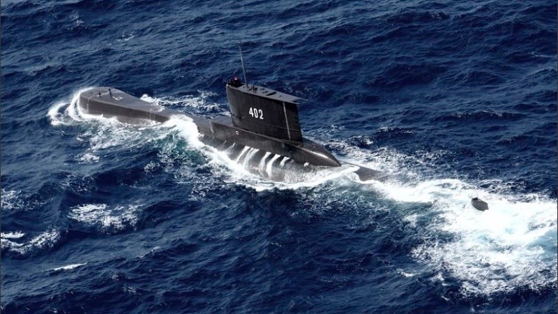 El submarino de 44 años de antigüedad estaba realizando un simulacro con torpedos.