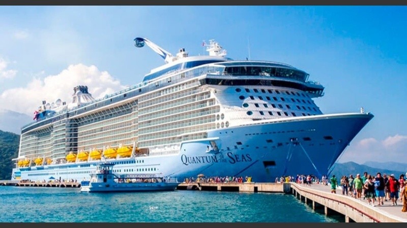 Una de las polémicas ronda en torno a qué sucede con los jóvenes, población mayormente no vacunada