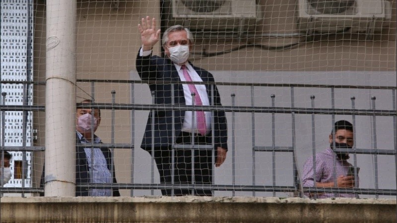 Alberto mantuvo un encuentro con el gobernador Omar Perotti durante una hora antes de los anuncios.