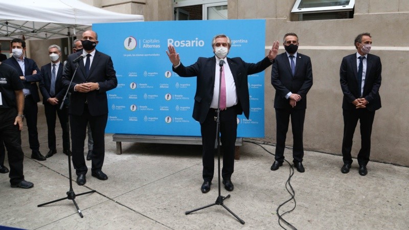 Postales de la visita a Rosario del presidente Alberto Fernández y sus ministros este viernes al mediodía.