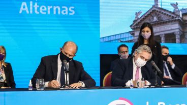 Postales de la visita a Rosario del presidente Alberto Fernández y sus ministros este viernes al mediodía.