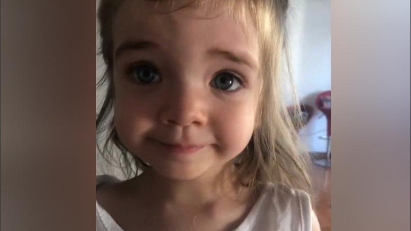 La pequeña Valentina recibió la medicación un día antes de cumplir los dos años. 