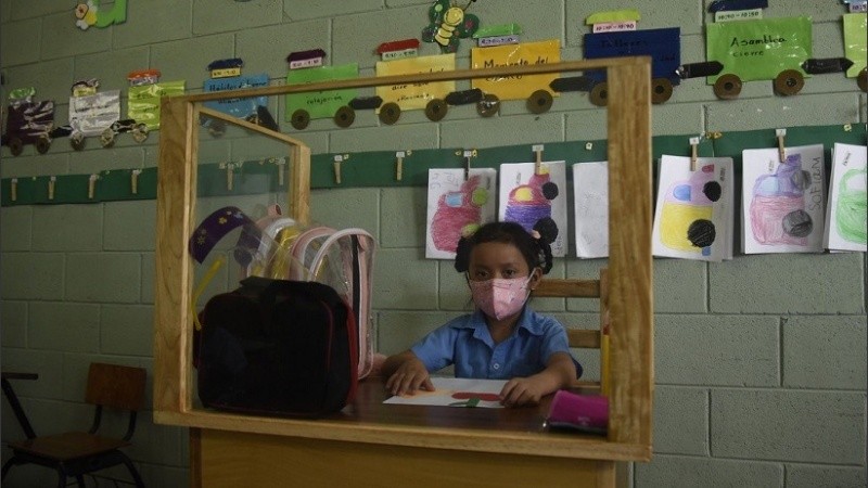 Las clases presenciales volvieron de manera opcional en El Salvador el pasado seis de abril.