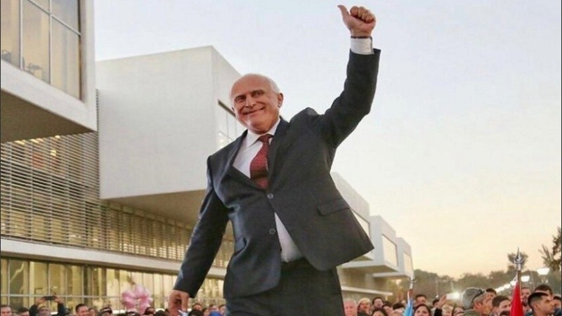 El ex intendente de Rosario contrajo coronavirus el pasado 11 de abril y una semana después tuvo que ser internado. 