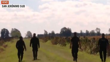 Los agentes buscan al puma por San Jerónimo Sud.