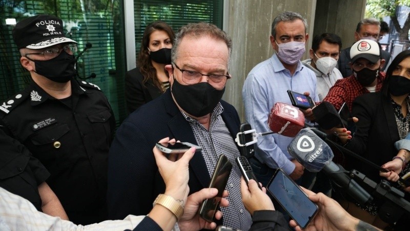 Lagna se reunirá este miércoles con autoridades de los clubes rosarinos.