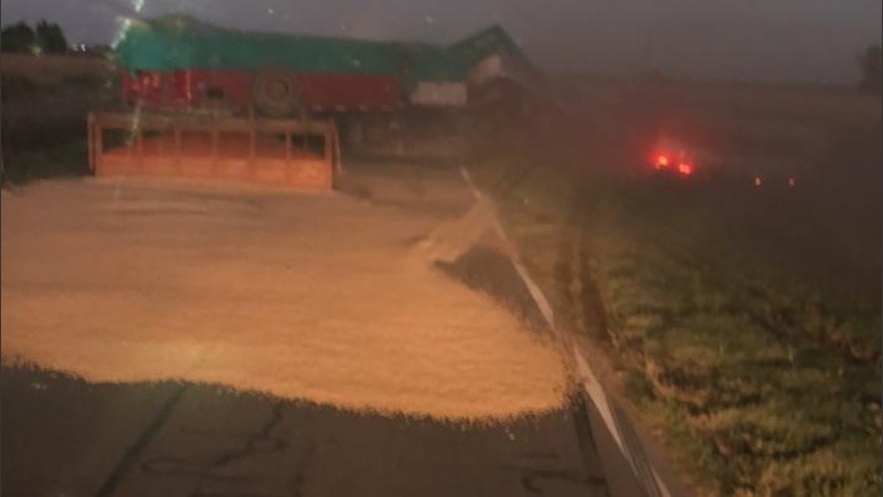 La ruta estaba cortada y la escena era de desastre.