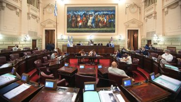 Acuerdo legislativo en Santa Fe para posponer la designación de autoridades.