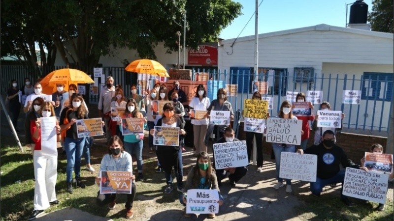Los trabajadores de centros de salud exigen más recursos humanos. 