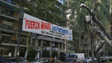 Fuerza Miguel, el clamor por la salud del ex intendente de Rosario se multiplica día a día.