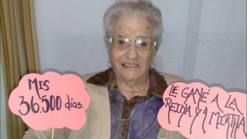 La felicidad de Lucía a sus 100 años