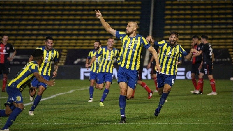 El club puede hacer uso de la opción de compra por el 50% del pase a fin de junio o en diciembre.