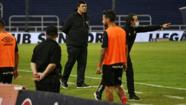 El Mono sufrió la tercera derrota consecutiva.