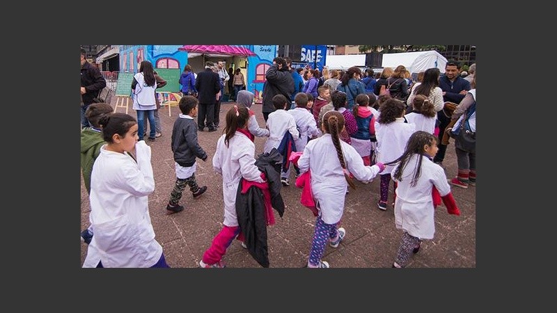 Pediatras santafesinos se unieron para pedir clases presenciales. 