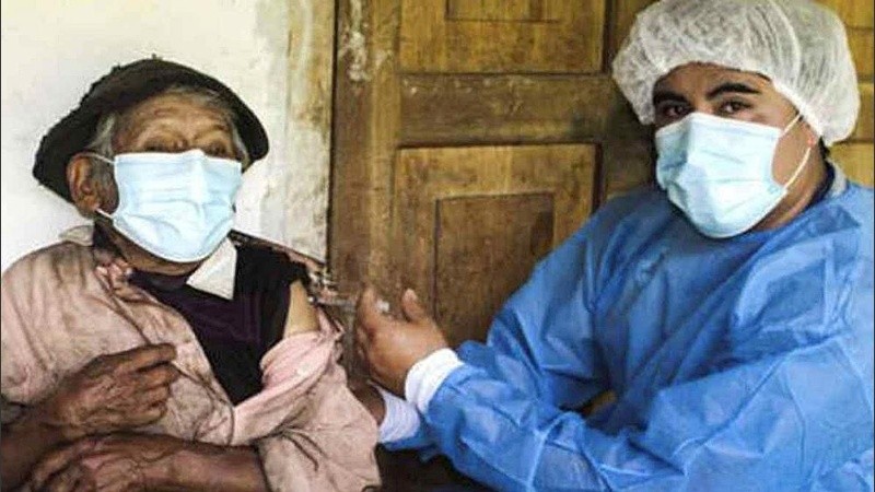 La fase de inmunización de mayores de 80 años empezó el 8 de marzo.