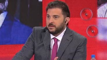 El periodista está internado porque tuve fiebre alta en las últimas horas, en el marco de una neumonía bilateral