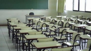 El gobernador Omar Perotti deslizó la intención de que los alumnos y alumnas del secundario retomen las clases presenciales.