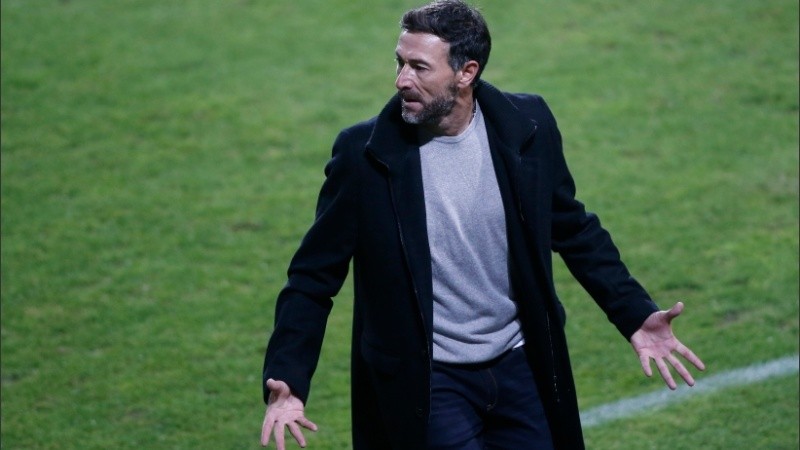 El Kily González destacó la actitud de sus futbolistas pese a tener 10 en cancha.