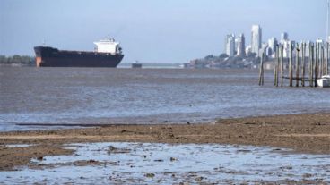 "Los niveles seguirán bajando hasta diciembre", advirtió Guillermo Wade, de la Cámara de Actividades Portuarias