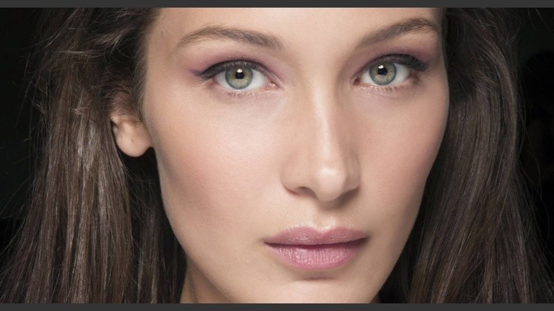 La modelo estadounidense Bella Hadid es una de las celebridades que más usa este estilo