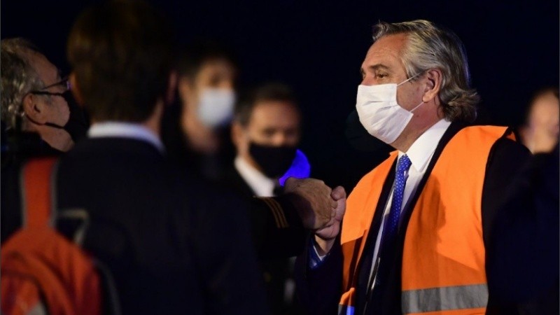 El presidente anunció la llegada de más vacunas Sputnik, las cuáles llegarán este sábado a la tarde.