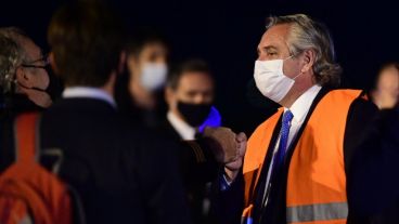 El presidente anunció la llegada de más vacunas Sputnik, las cuáles llegarán este sábado a la tarde.