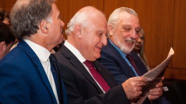 Lifschitz, siempre empapado de la realidad en los diarios y en el territorio