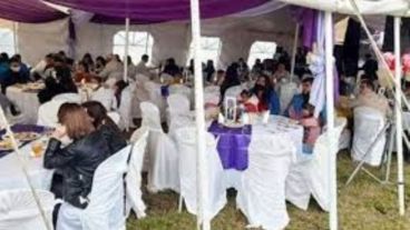 Las imágenes se compartieron en las redes sociales y piden la renuncia del concejal.