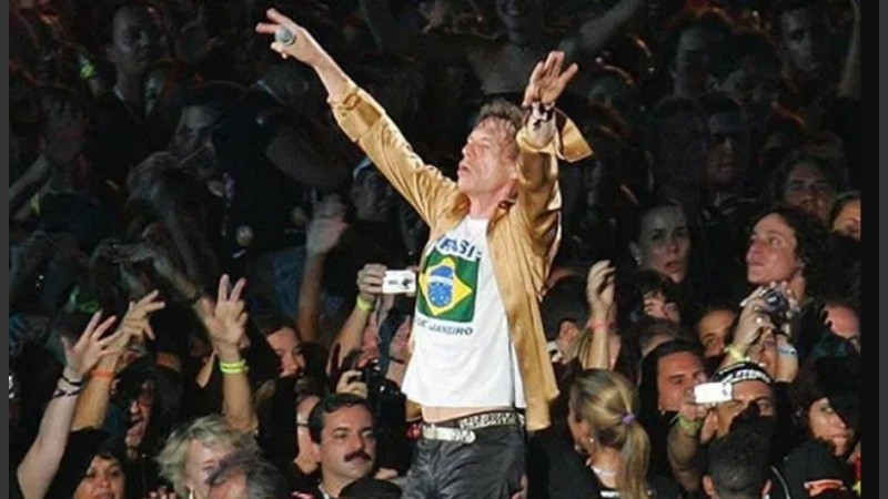 Mick Jagger en el concierto de Rio y antes un millón y medio de personas.