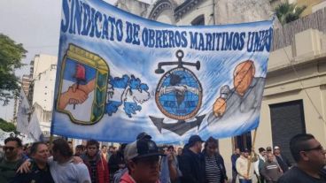 El acuerdo fue alcanzado por zoom en la cartera laboral con la Federación de Empresas Navieras Argentinas (FENA y la Cámara de Armadores de Remolcadores (CAR).