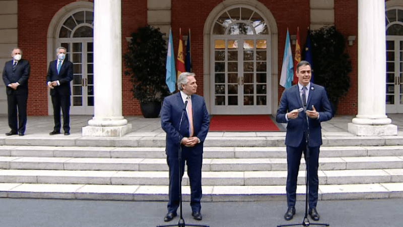 La declaración conjunta de Alberto Fernández y Pedro Sánchez en el Palacio de la Moncloa.