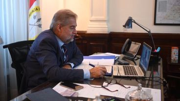 El senador nacional por Santa Fe se refirió a la norma sobre las restricciones.