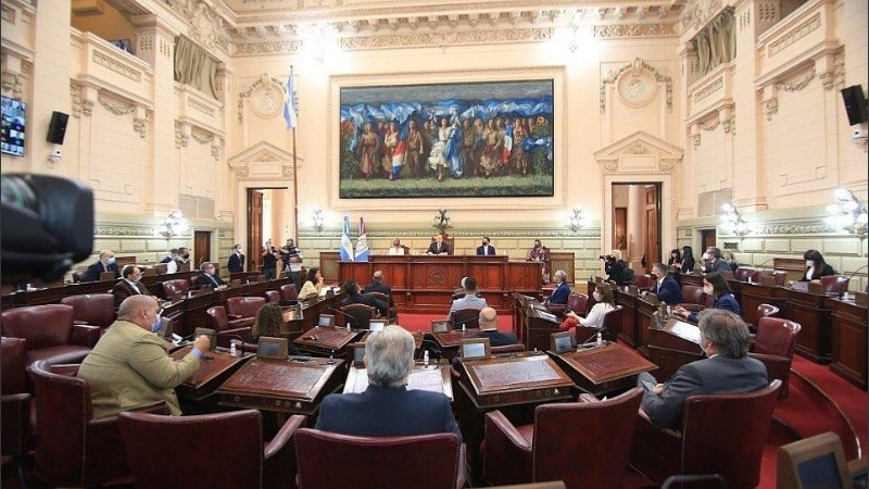 La sesión preparatoria había sido pospuesta por el estado de Salud del ex intendente rosarino.