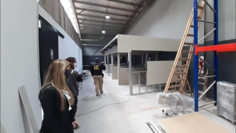 Los operativos se realizaron en tres domicilios de Rosario.