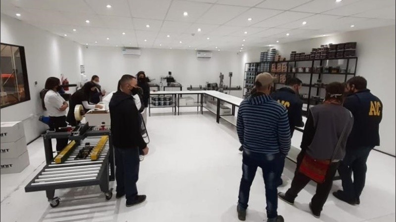 Los operativos se realizaron en tres zonas de Rosario.