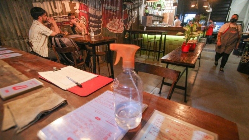  No se pueden admitir clientes más allá de las 22.