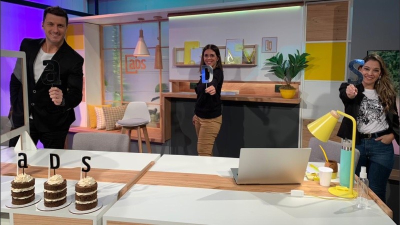 Antes de salir festejó 9 años al aire en El Tres.