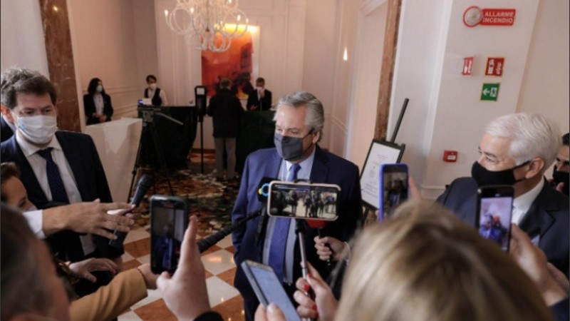 Alberto Fernández en Roma, en conferencia de prensa tras el encuentro con la titular del FMI, Kristalina Georgieva. 