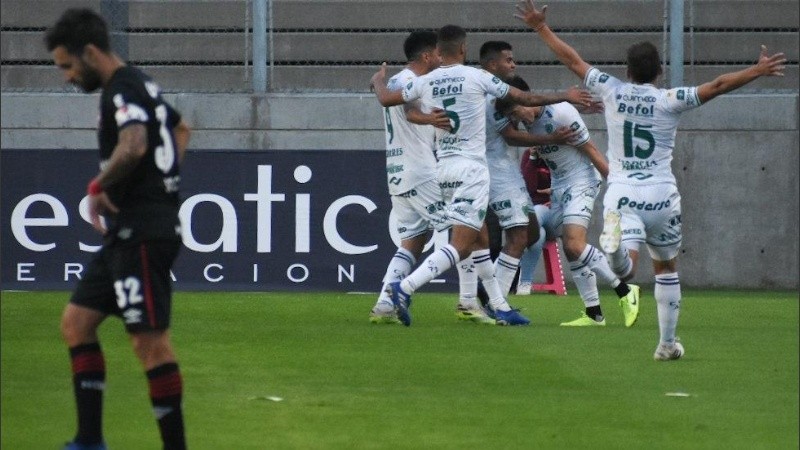 Newell's pierde en San Nicolás y está quedandose afuera de la Copa Argentina.